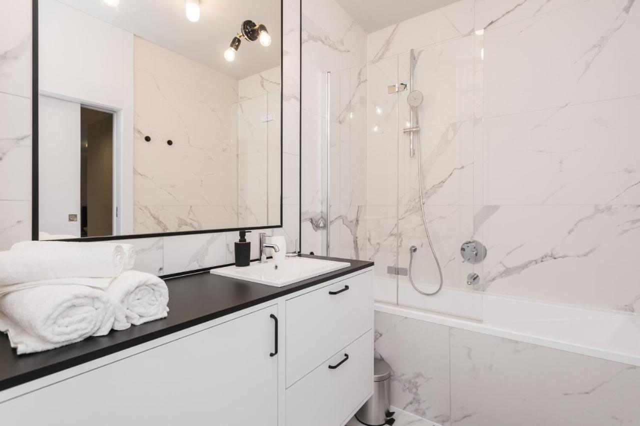 Luxury Apartments Mennica Residence - Golden Apartments - City Center Warsaw Ngoại thất bức ảnh